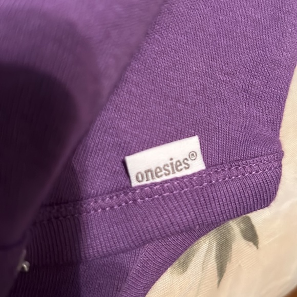 ONESIES Mom is Stylist Pant Set 😊 - Picture 4 of 8